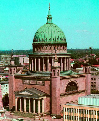 Церковь свт. иколая в Потсдаме. 1830 - 1837 гг. Архит. К. Ф. Шинкель
